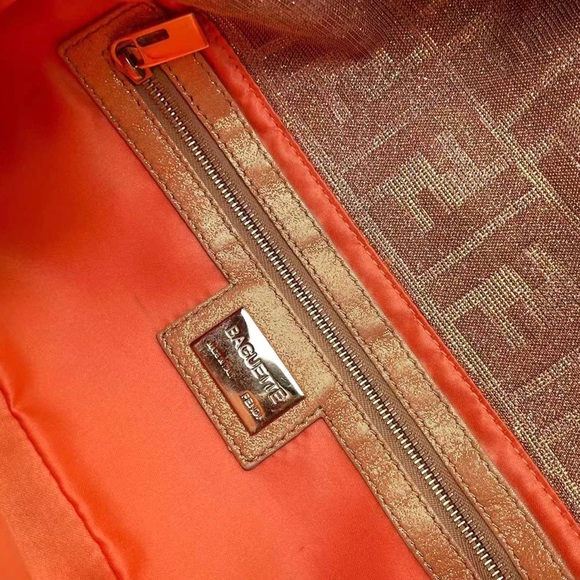 FENDI Metallic Lurex Zucca Vitello Baguette Arancio - Picture 8 of 8
